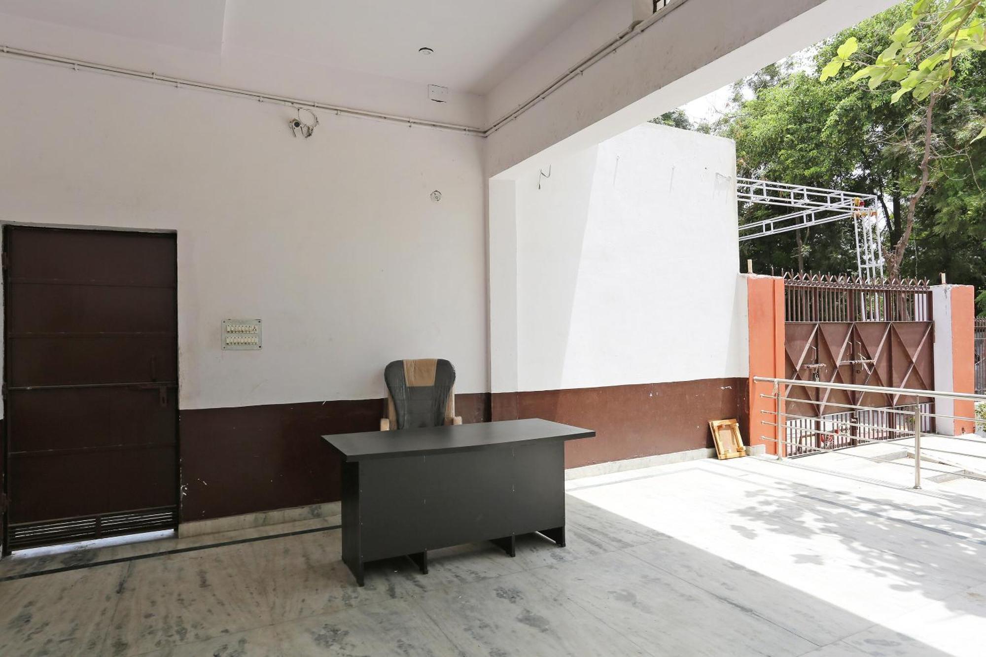 Hotel Spot On Angel Garden à Alīgarh Extérieur photo